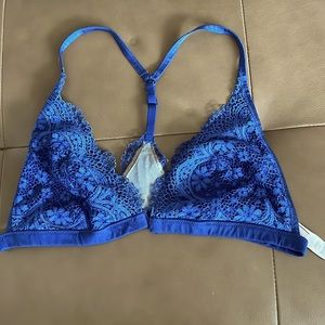 VICTORIA’S SECRET. Pretty lacy jeweled blue no wire racer-back unlined bra